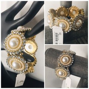 Gorgeous Pearl stretchy Bling Bracelet